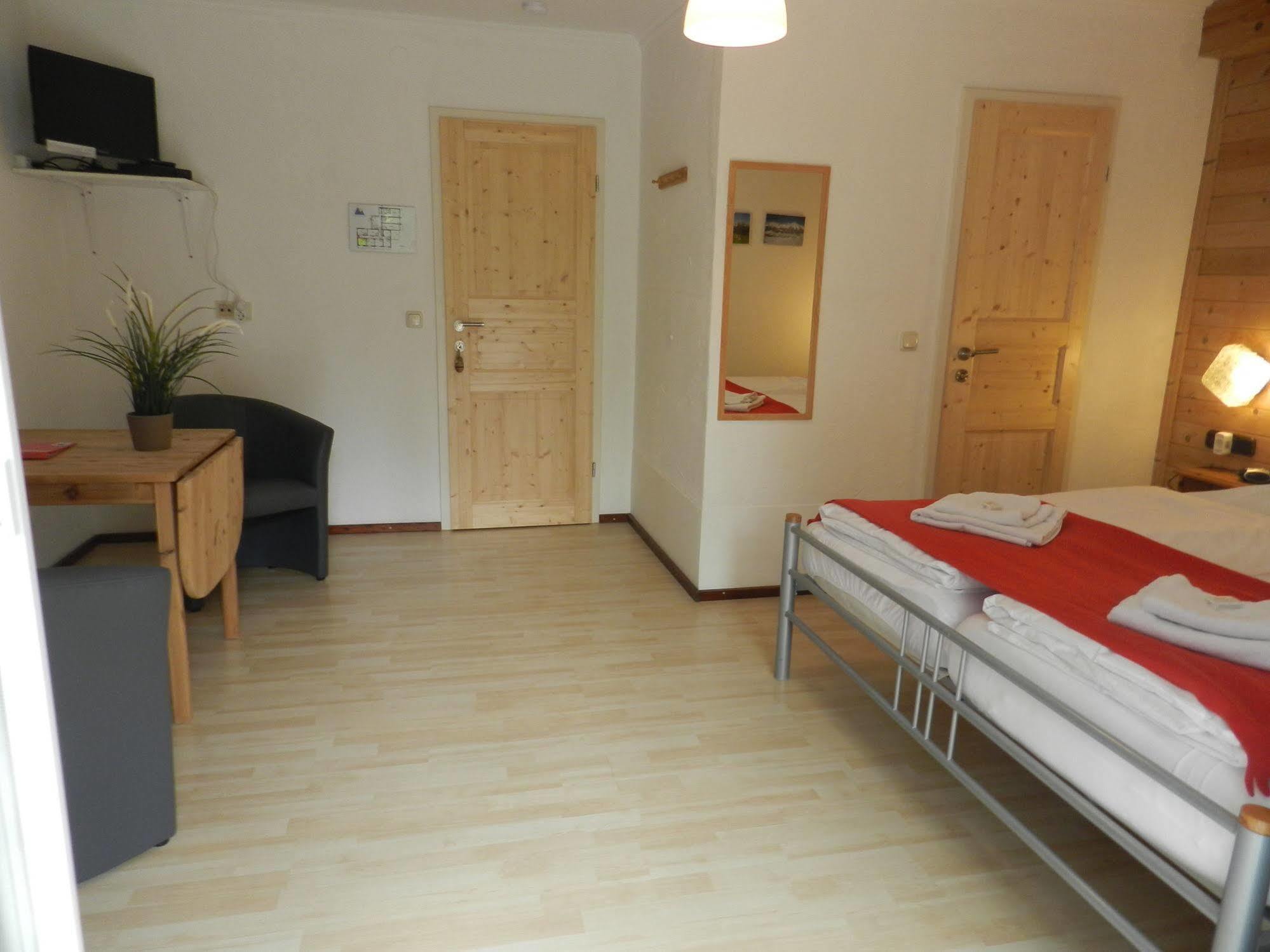 Pension Und Appartements Hartkaiser Ellmau Exterior foto
