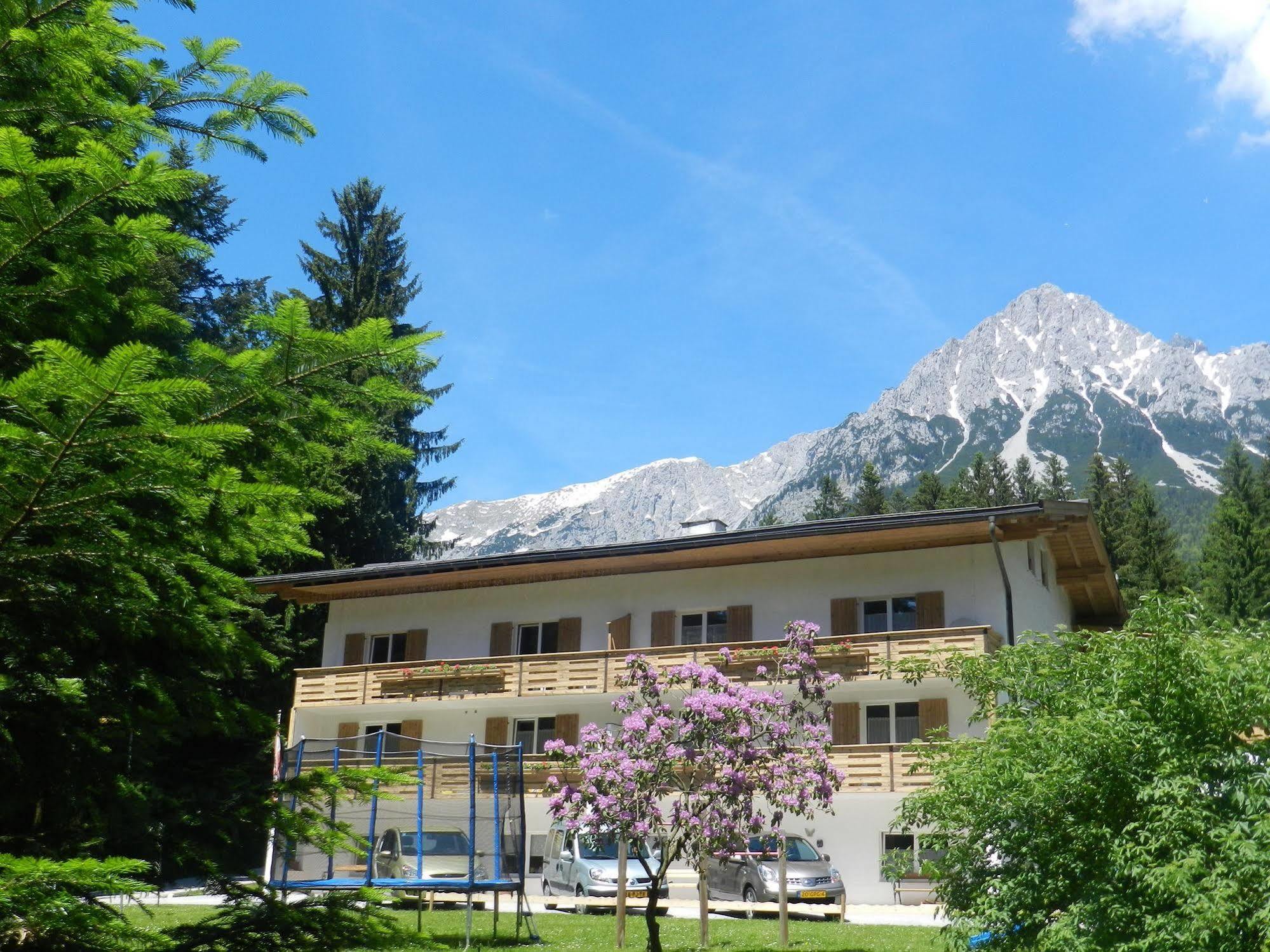 Pension Und Appartements Hartkaiser Ellmau Exterior foto